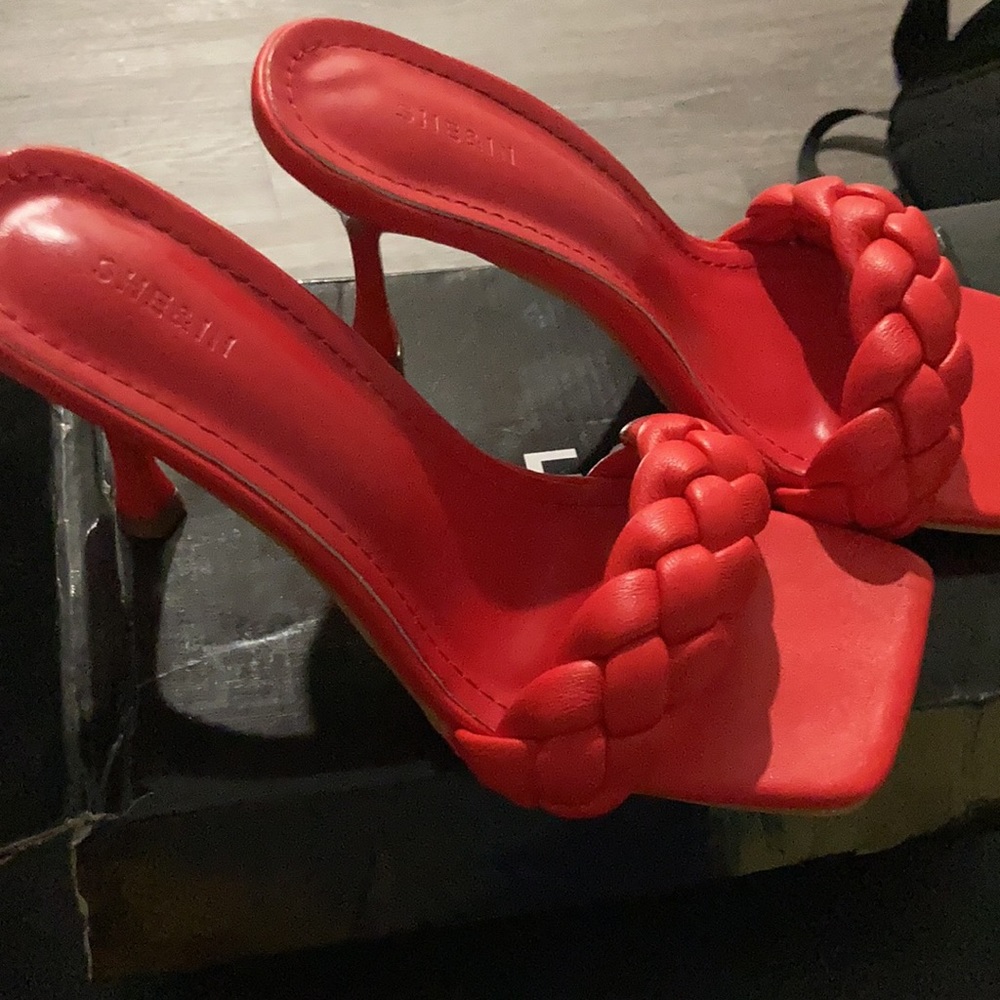 Heels - Picture 3 of 3